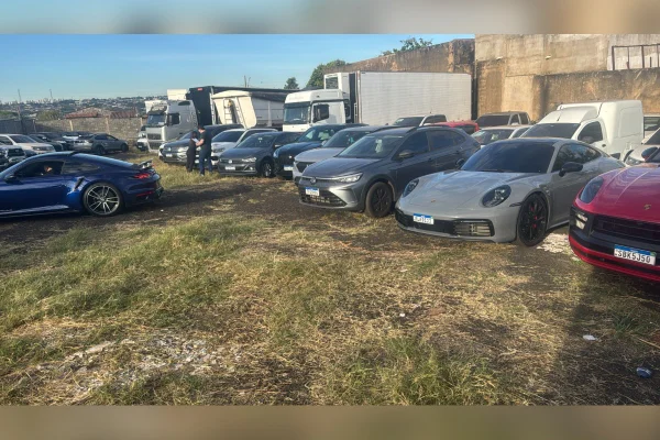 Frota de luxo: PF apreende 114 carrões ligados ao tráfico de cocaína