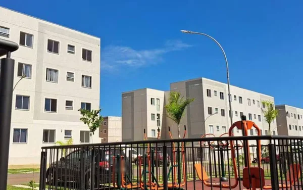 imagem colorida condomínio onde menino de 3 anos caiu de apartamento goiania