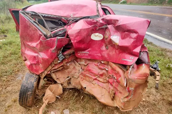 Foto colorida de acidente no Paraná - Metrópoles