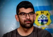 Candidato a governador se pronuncia com esposa após vídeo íntimo viralizar - imagem 3 Candidato a governador se pronuncia com esposa após vídeo íntimo viralizar - imagem 3