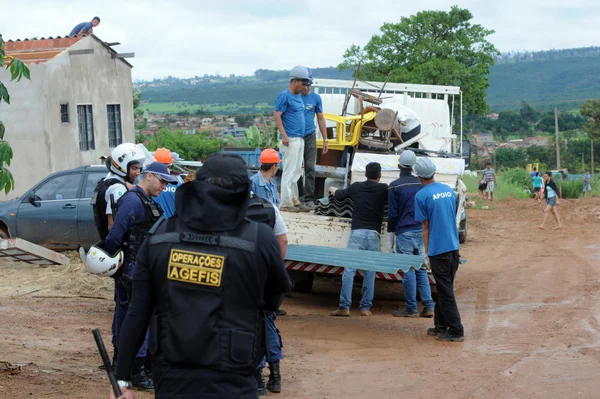 Agefis encerra desocupação em área pública de São Sebastião