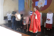 Segundo a Diocese de Lins, responsável pela paróquia, o padre já foi afastado de suas funções e um processo penal foi instaurado