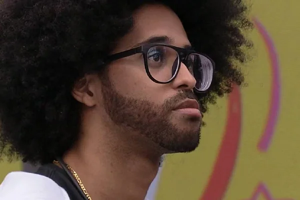 Antes de Paredão, Luciano reclama de ser “invisível” dentro do BBB22