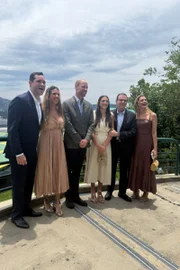 Vice-prefeito do Rio, Eduardo Cavaliere; Victoria Henriques; príncipe William; prefeito do Rio de Janeiro, Eduardo Paes; e a primeira-dama do RJ, Cristine Paes Vice-prefeito do Rio, Eduardo Cavaliere; Victoria Henriques; príncipe William; prefeito do Rio de Janeiro, Eduardo Paes; e a primeira-dama do RJ, Cristine Paes
