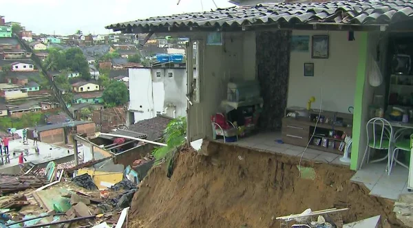 Barreira deslizou na cidade