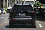 O Senado alugou 79 carros SUV com teto solar (modelo GM Equinox 2025) e uma van adaptada (modelo JAC T8). Os carros já estão em uso e em circulação pela Esplanada