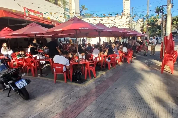 bar na av. Silva Lobo em BH