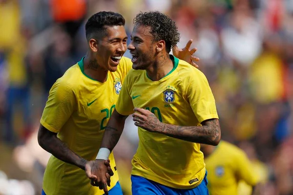 Seleção Brasileira vence penúltimo amistoso antes da Copa 2018
