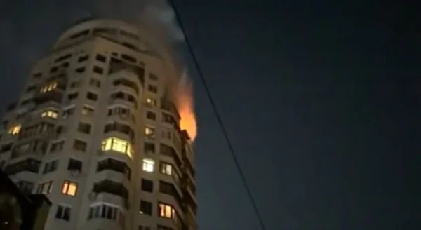 imagem colorida de Rússia atacando a Ucrânia
