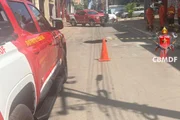 Cratera de 4 metros se abre após asfalto ceder em pista da Asa Norte - imagem 2 Cratera de 4 metros se abre após asfalto ceder em pista da Asa Norte - imagem 2