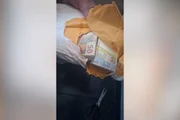 Quantia milionária encontrada em puff de delegada Quantia milionária encontrada em puff de delegada
