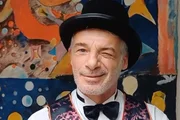 Após deixar a TV, Carlos Cesare passou a atuar como palhaço Após deixar a TV, Carlos Cesare passou a atuar como palhaço