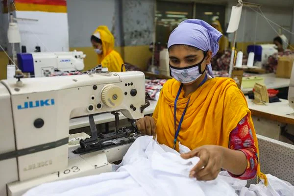 Trabalhadores da moda passam fome