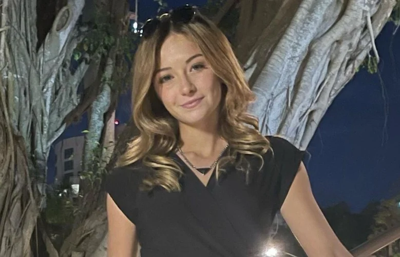 Ava Majury foi vítima de stalking Ava Majury foi vítima de stalking