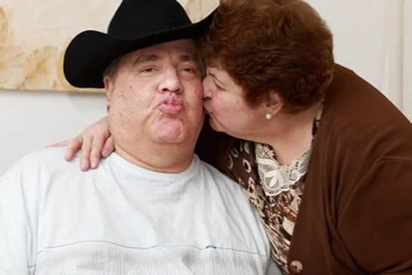 Esposa de Gerson Brenner emociona com despedida: "Cumplicidade" - Metrópoles