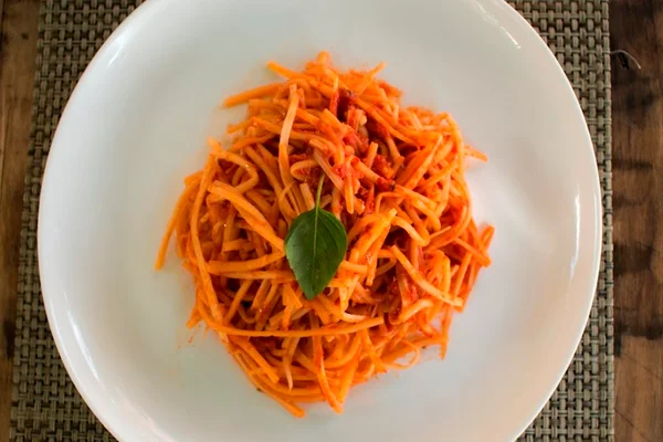 Casa especializada em costela apresenta linha com pratos veganos