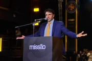 Com ataques a Lula e Flávio, Missão oficializa Renan Santos - imagem 3