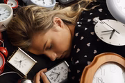 Uma noite de sono mal dormida interfere diretamente no humor e no desempenho das atividades do dia seguinte. Além disso, os níveis de irritabilidade, ansiedade e estresse podem aumentar significativamente
Uma noite de sono mal dormida interfere diretamente no humor e no desempenho das atividades do dia seguinte. Além disso, os níveis de irritabilidade, ansiedade e estresse podem aumentar significativamente