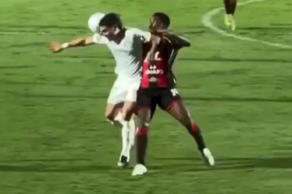 Palmeiras se manifesta e critica arbitragem em goleada sobre o Vitória