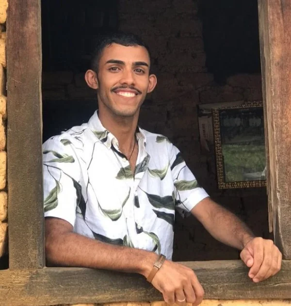 “Só conversava sorrindo”, diz vizinho de jovem gay morto e jogado em cisterna no DF