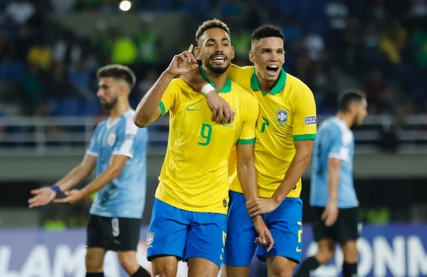 Pré-Olímpico: Brasil supera Uruguai e é líder isolado do grupo