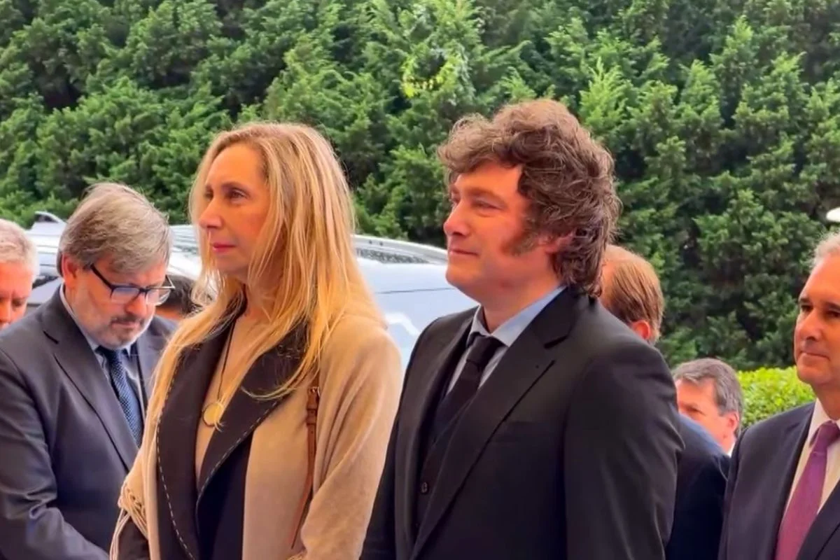 Tarcísio de Freitas recebe Javier Milei no Palácio dos Bandeirantes Tarcísio de Freitas recebe Javier Milei no Palácio dos Bandeirantes