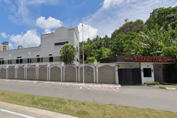 Traficantes montam emboscada em motel