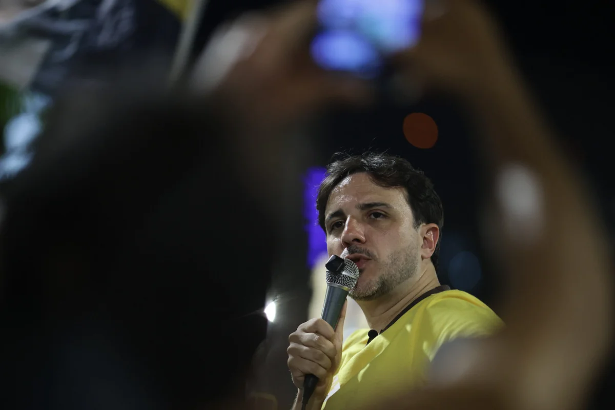 Renan Santos critica uso de Nossa Senhora Aparecida em discursos políticos - imagem 3 Renan Santos critica uso de Nossa Senhora Aparecida em discursos políticos - imagem 3