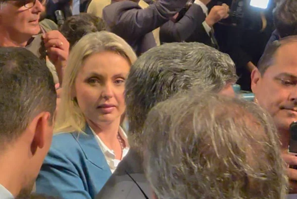 Ex-candidata à Presidência vai à reunião de Flávio com a bancada do PL - destaque galeria