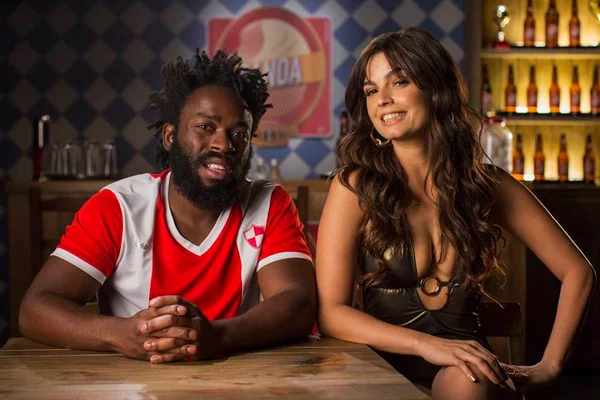 Samantha! satiriza mundo das celebridades de ontem e de hoje