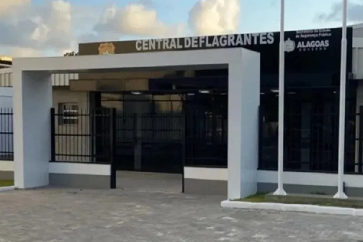 AL: homem é preso após fazer compras com cartão de crédito perdido 1 Imagem colorida de Central de Flagrantes
