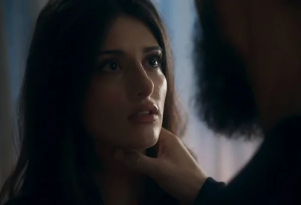 Órfãos da Terra: Camila é flagrada por Paul no quarto de Basma/Dalila