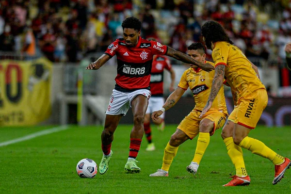 Barcelona de Guayaquil e Flamengo se enfrentam nesta quarta (29/9)