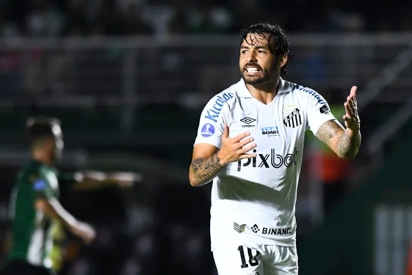 Ricardo Goulart negocia rescisão de contrato com o Santos