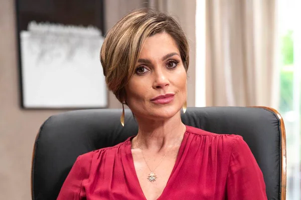 Salve-se Quem Puder - Helena - Flávia Alessandra