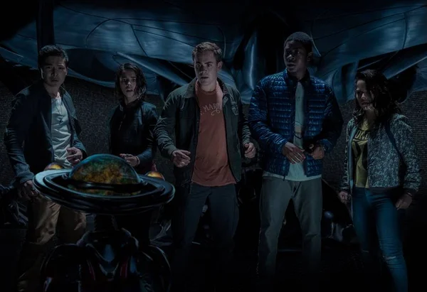 Crítica: “Power Rangers” quer fisgar pela nostalgia, mas derrapa feio