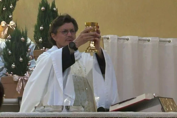 Padre acusado de abuso sexual contra coroinhas