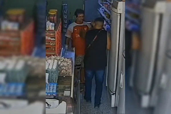 Ladrão mata comerciante com tiro na cabeça por maço de cigarros