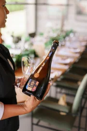 Espumante servido Espumante servido