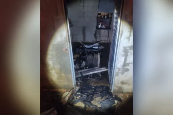 Incêndio Goiás casa