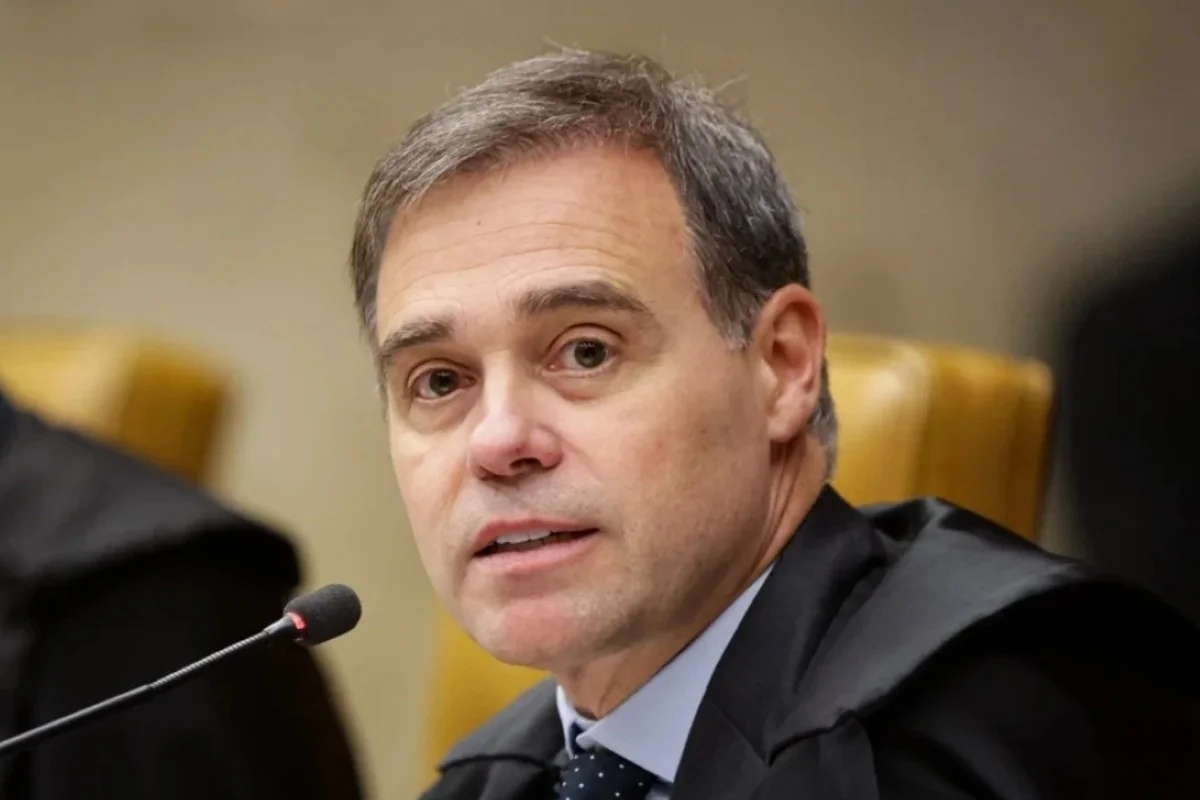 Mendonça tenta dividir responsabilidade sobre Vorcaro com a PF e PGR
