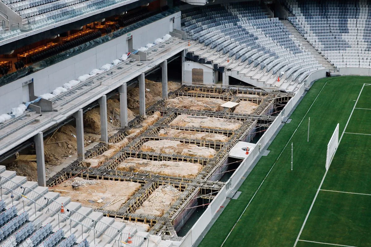 Athletico-PR divulga fotos das obras da arquibancada retrátil