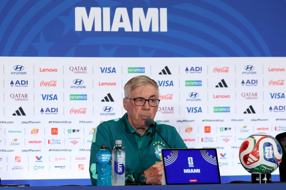 Ivan Moré critica coletiva de Ancelotti por ser superficial em Miami