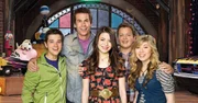 Jennette McCurdy estreou o seriado de televisão iCarly aos 14 anos Jennette McCurdy estreou o seriado de televisão iCarly aos 14 anos
