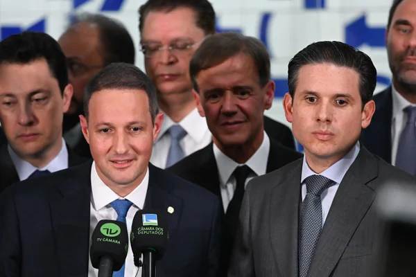 PL Antifacção: oposição atua para retomar trecho retirado por Derrite