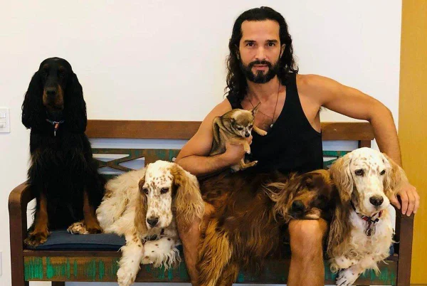 Cães de Jeff Machado que ajudaram polícia a achar corpo são adotados