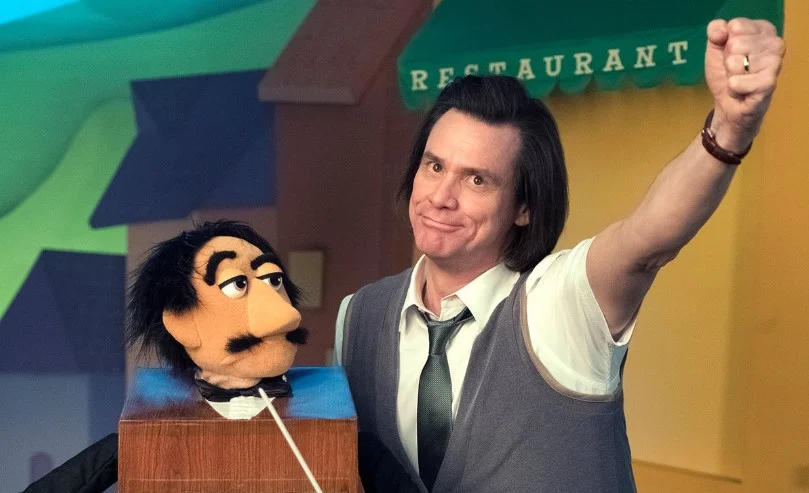Com Jim Carrey e Frank Langella no elenco, <b>Kidding</b> conta a história de Jeff Piccirillo, um apresentador infantil que vive uma tragédia familiar Com Jim Carrey e Frank Langella no elenco, <b>Kidding</b> conta a história de Jeff Piccirillo, um apresentador infantil que vive uma tragédia familiar