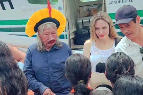 Saiba o que a atriz Angelina Jolie veio fazer no Brasil