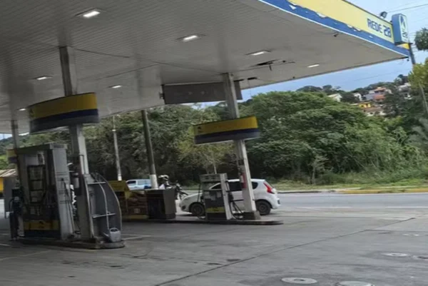 Imagem do um posto de gasolina da Rede 28