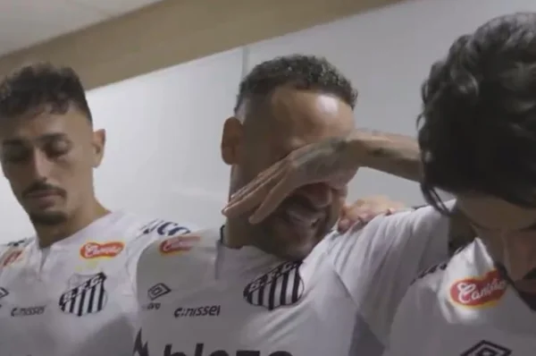 Foto colorida de Neymar chorando - Metrópoles